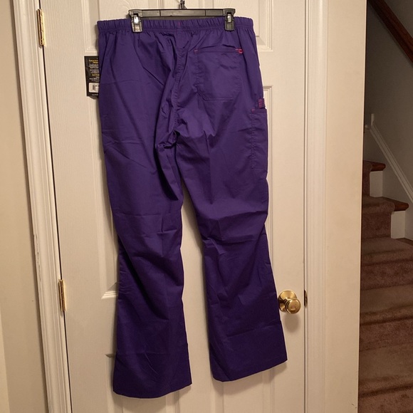 Brand New Scrub Set… - Picture 8 of 12